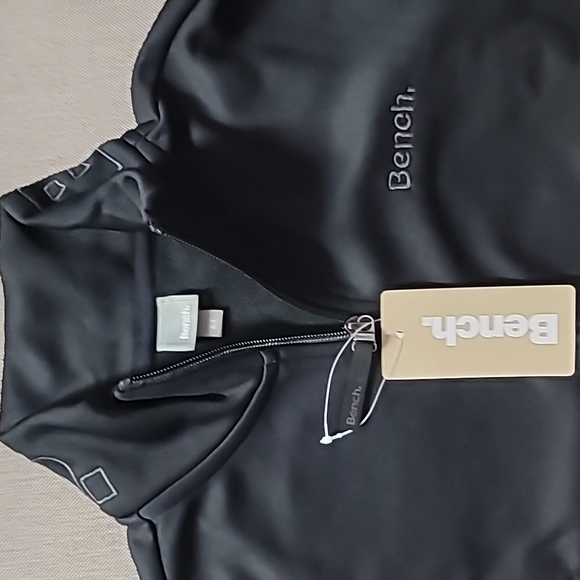BNWT: Bench Men’s Full Zip Jacket. Black only. See other listing for Blue & Gray - Picture 3 of 13